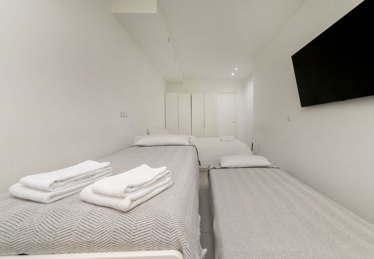 Estudio en Coslada - Apartamento con jardín privado