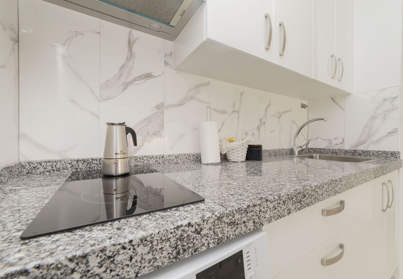 Estudio en Coslada - Buhardilla con terraza acogedora
