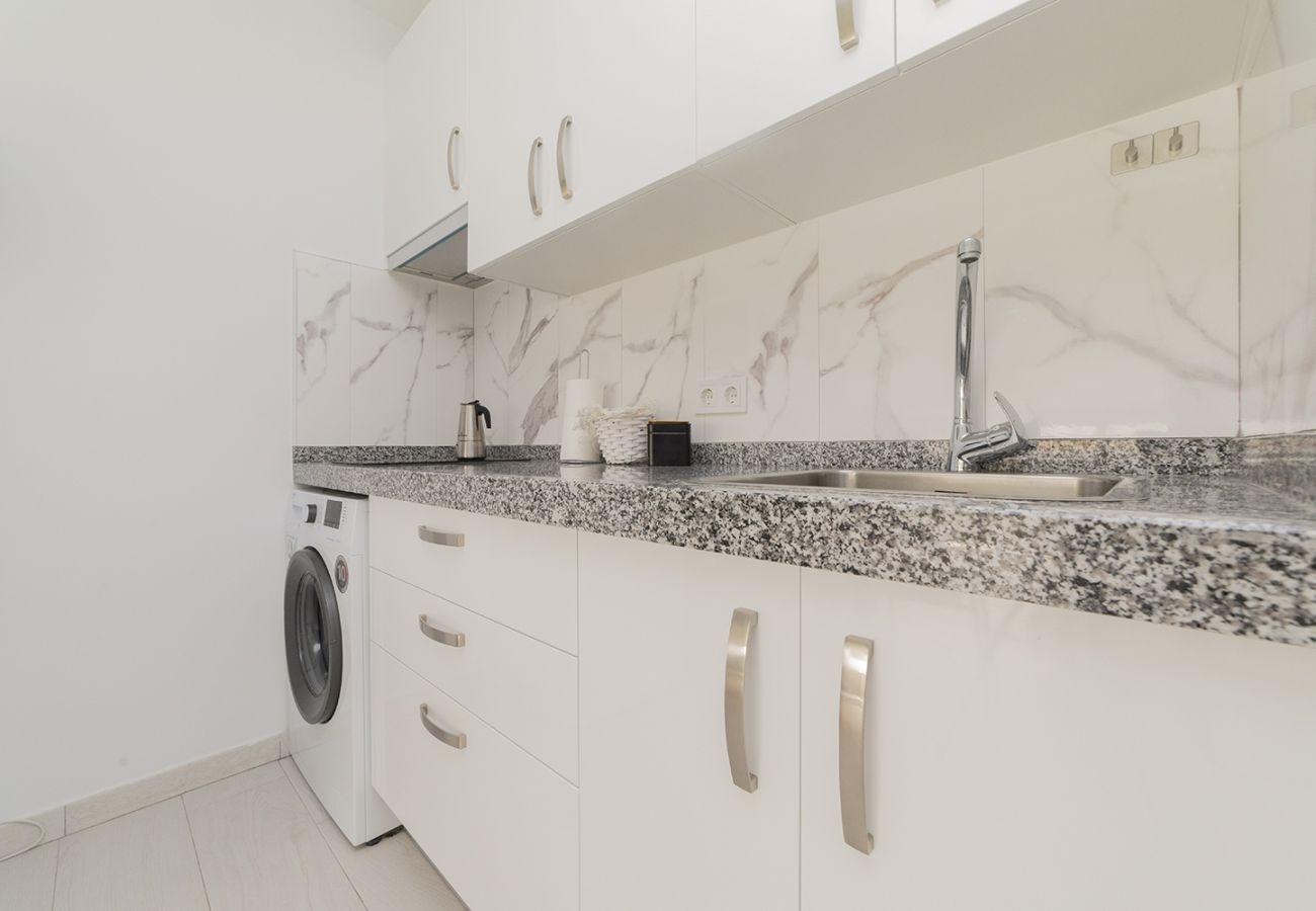 Estudio en Coslada - Buhardilla con terraza acogedora