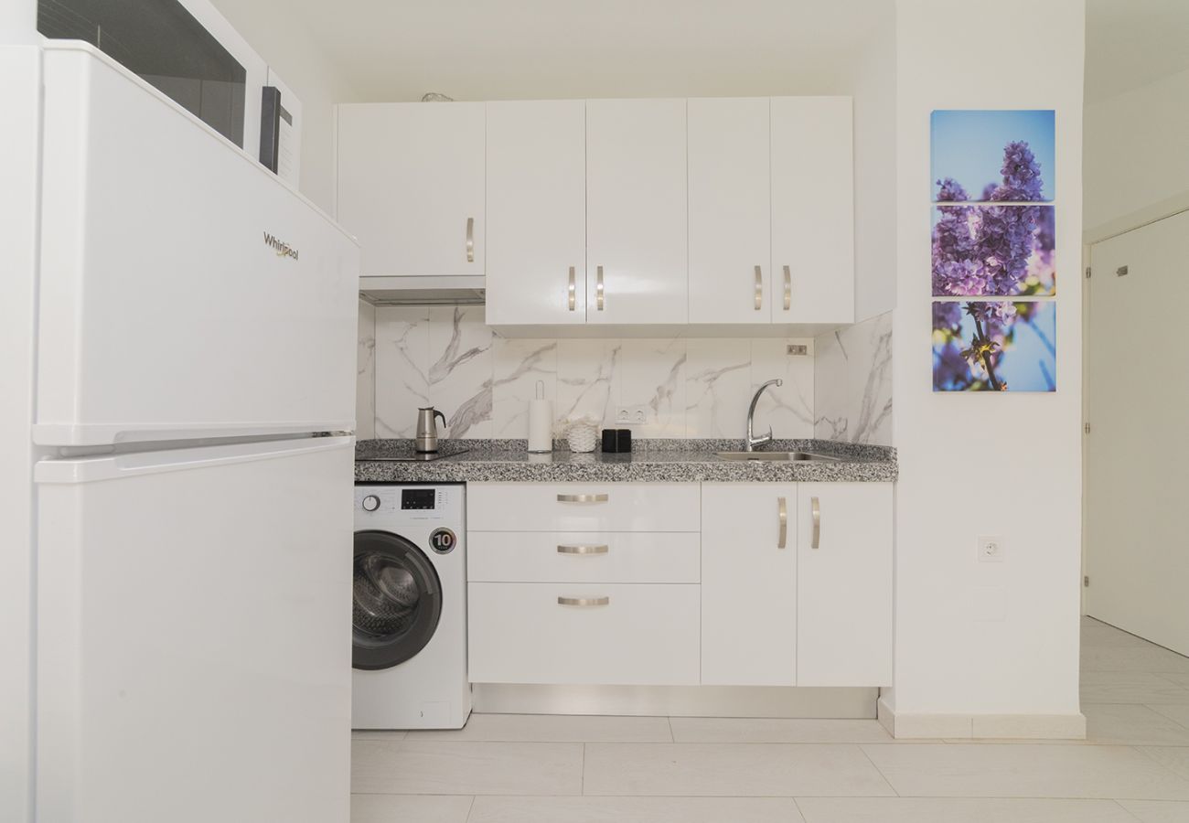 Estudio en Coslada - Buhardilla con terraza acogedora