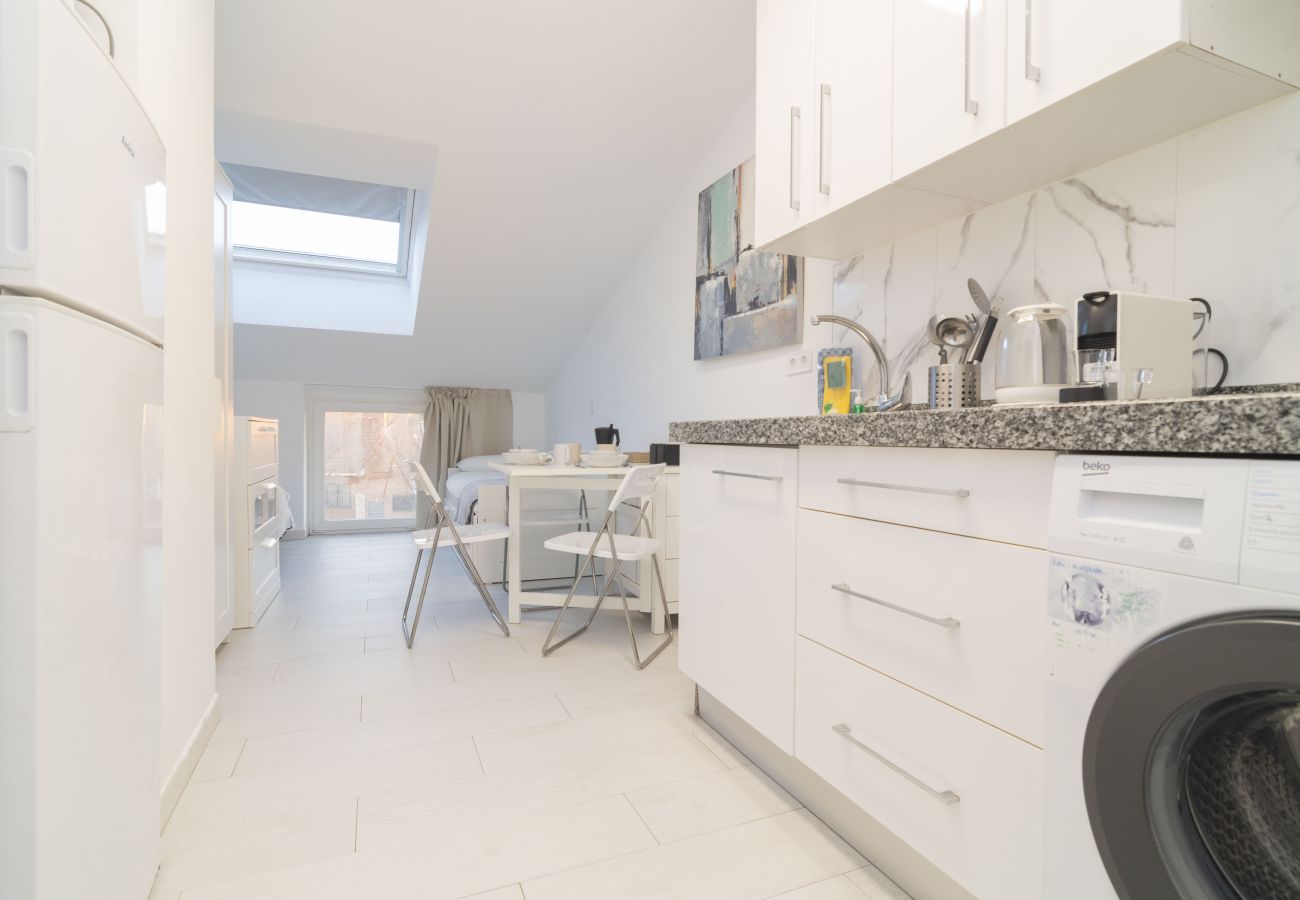 Estudio en Coslada - Lovely Attic