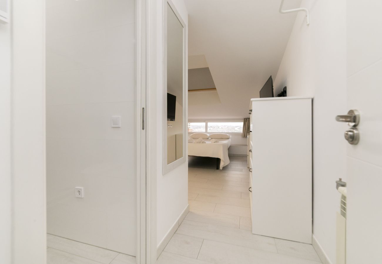 Studio in Coslada - Enchanted Attic