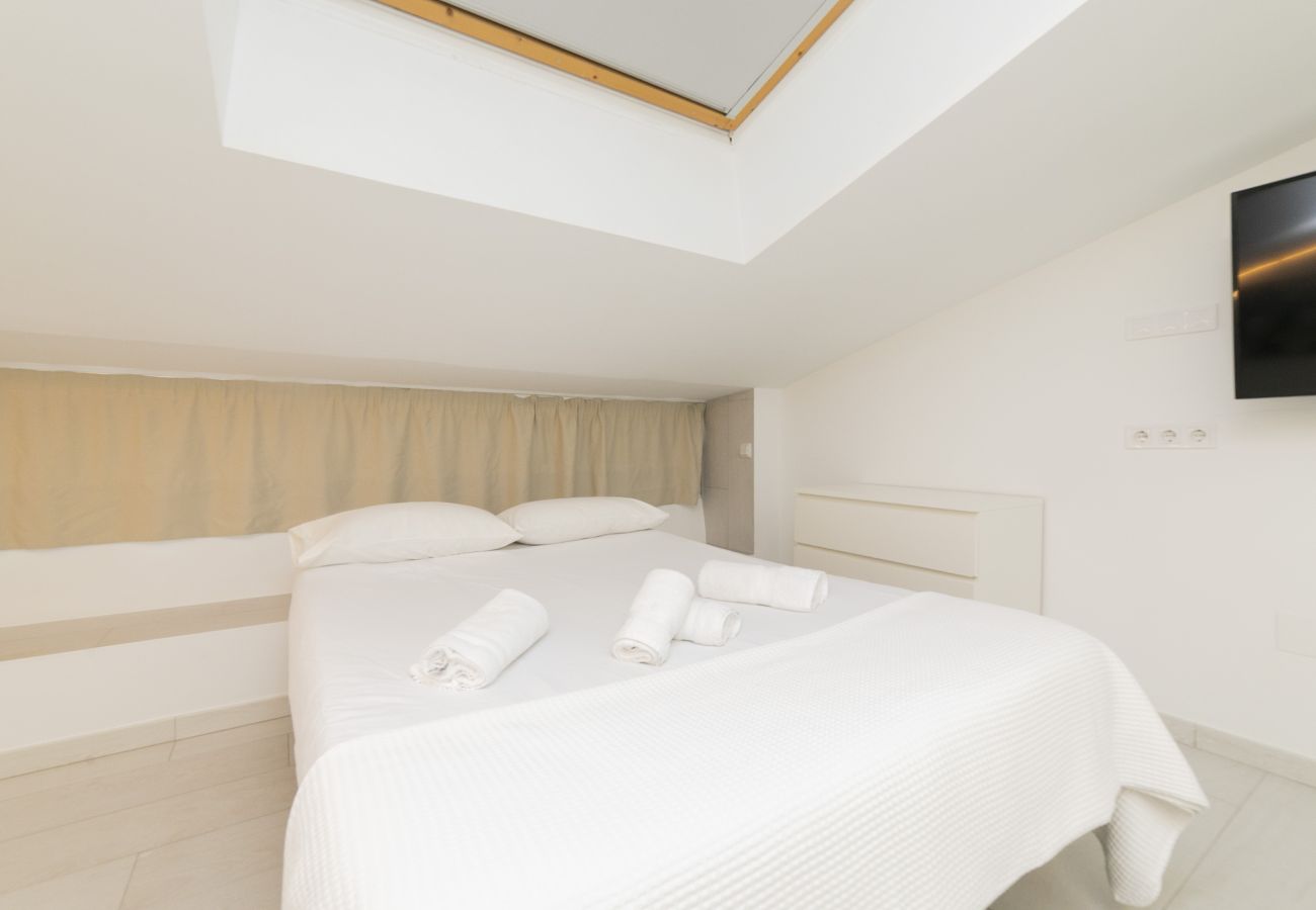 Studio in Coslada - Enchanted Attic