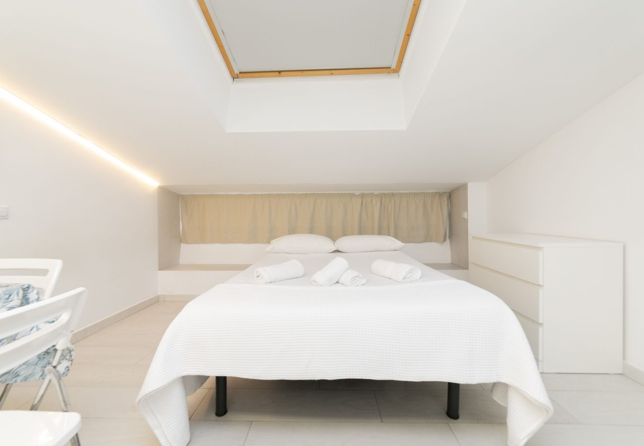 Studio in Coslada - Enchanted Attic