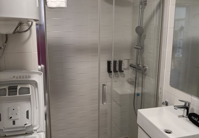  a Madrid - Deluxe II -Ferga Suites